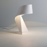 Lampe de bureau moderne blanche effet origami
