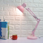 Lampe de bureau rose LED USB à bras long