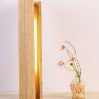 Lampe de bureau LED en bois massif au style japonais