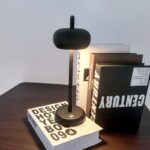 Lampe de bureau noire en métal style industriel, tactile et sans fil