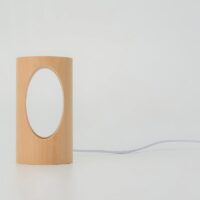 Lampe de bureau en bois hêtre USB de style nordique