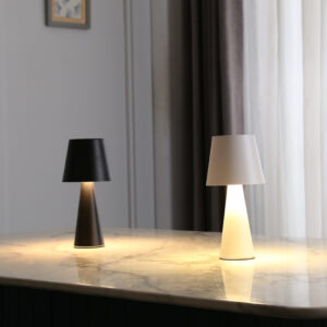 Lampe de bureau scandinave et minimaliste LED rechargeable